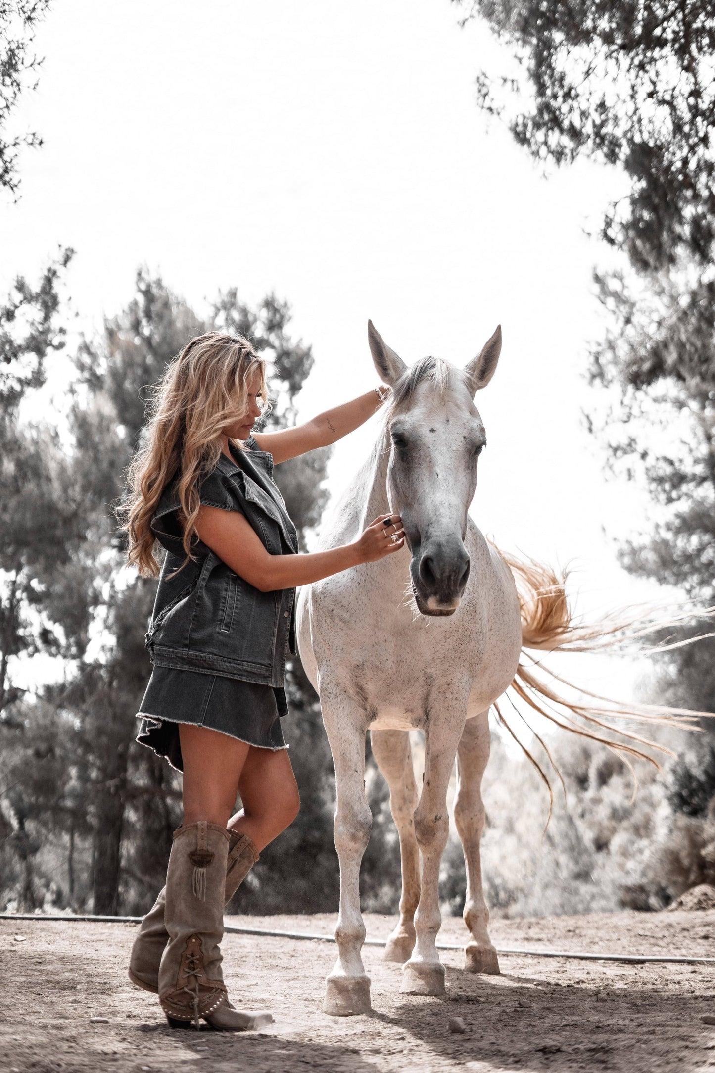 The Muse Denim Gael Gilet Stone Grey