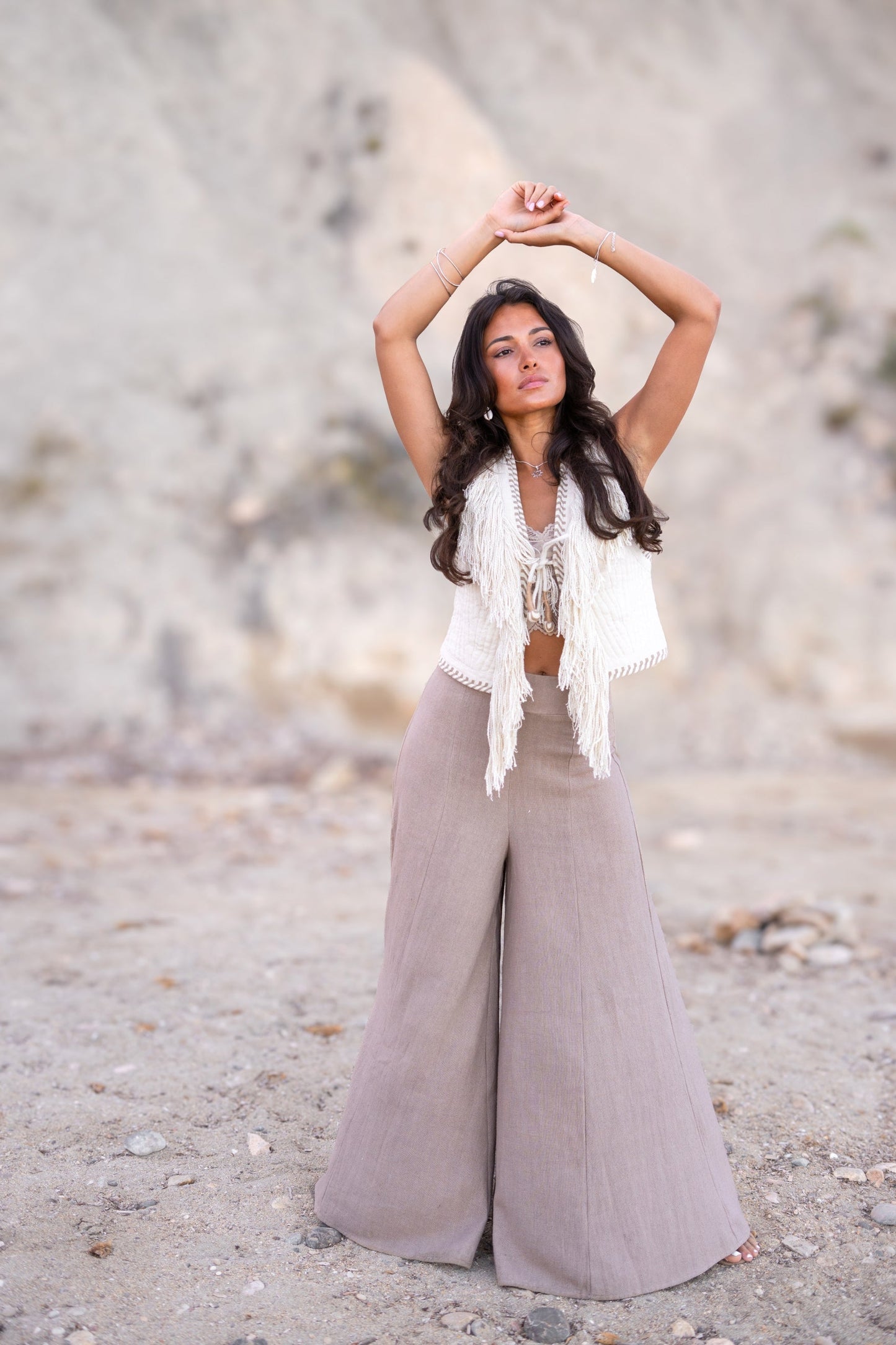 Short Fringe Gilet Esthetica Ecru