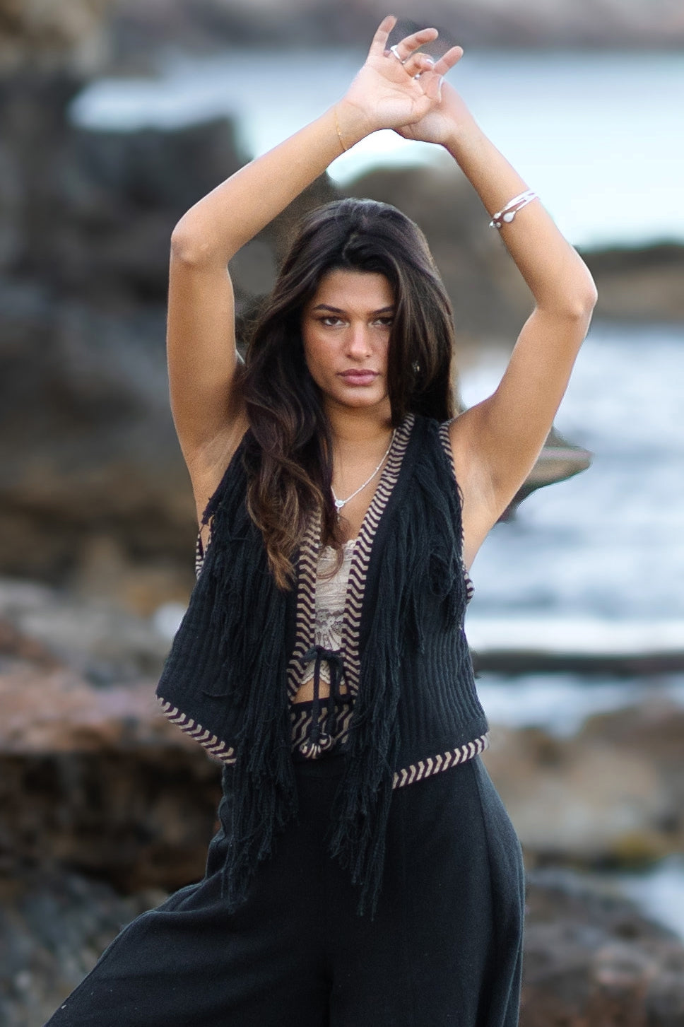 Short Fringe Gilet Esthetica Black