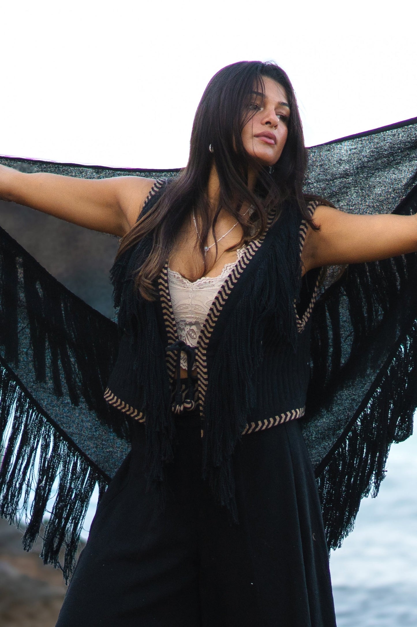 Short Fringe Gilet Esthetica Black